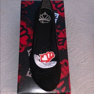 Fergalicious black suede like flats